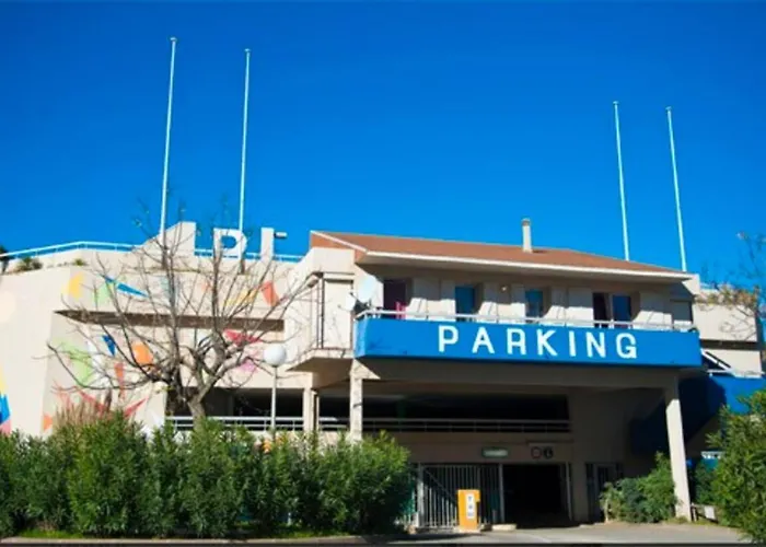 4 People * Canet-en-Roussillon